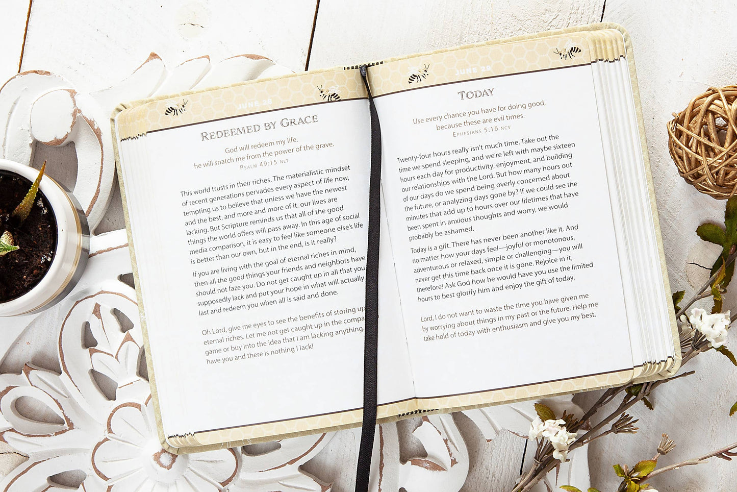 Sweeter Than Honey (Devotional, New Year New Me Gifts)