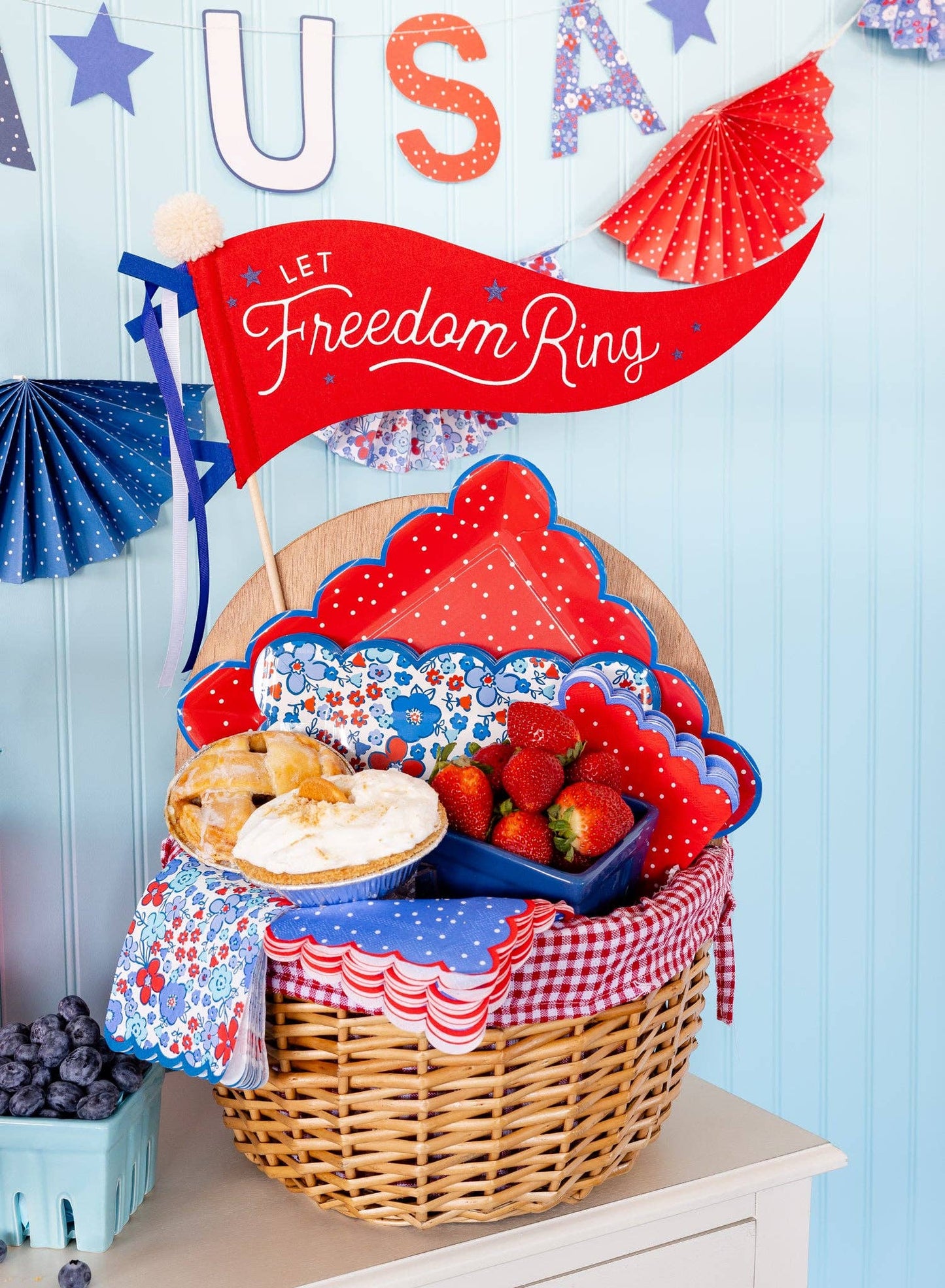 FLA1138 - Americana Polka Dot Cocktail Napkin Set
